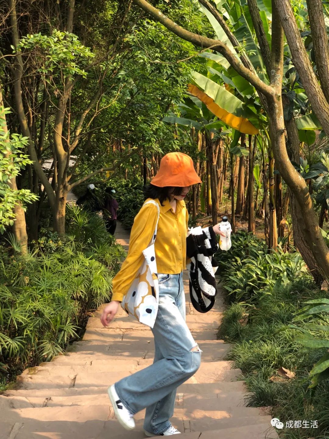 DƬ